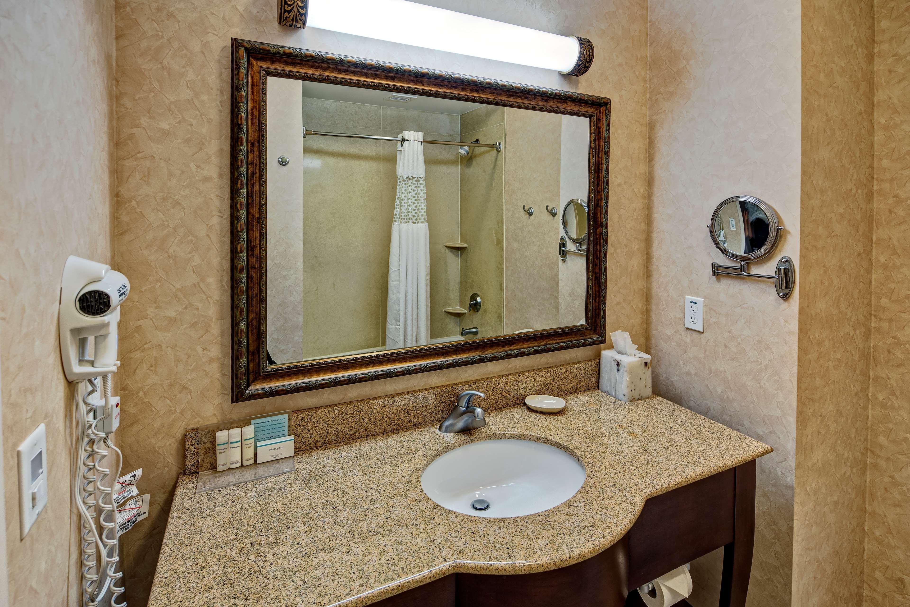Hampton Inn & Suites Tulsa South Bixby Exterior photo