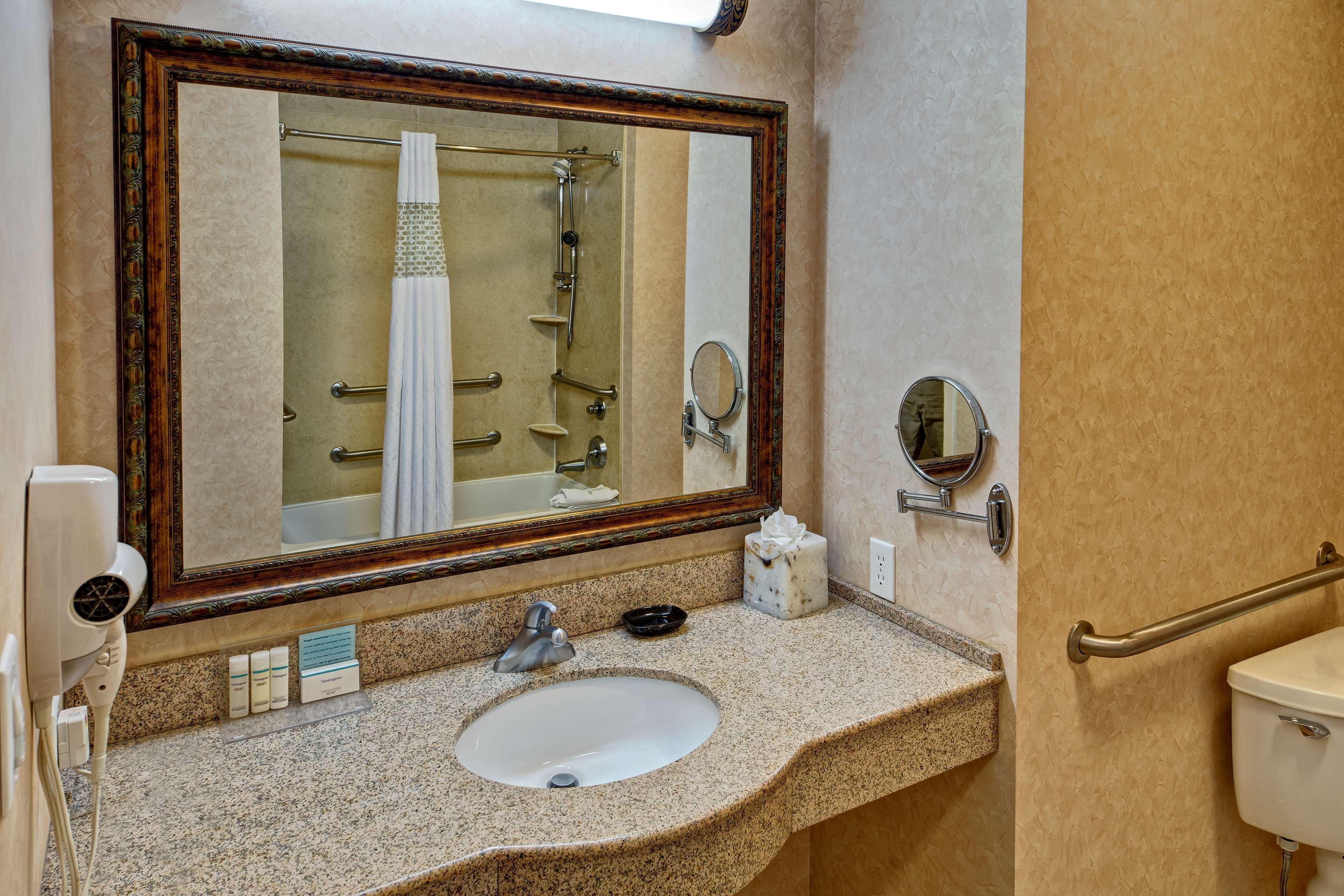 Hampton Inn & Suites Tulsa South Bixby Exterior photo