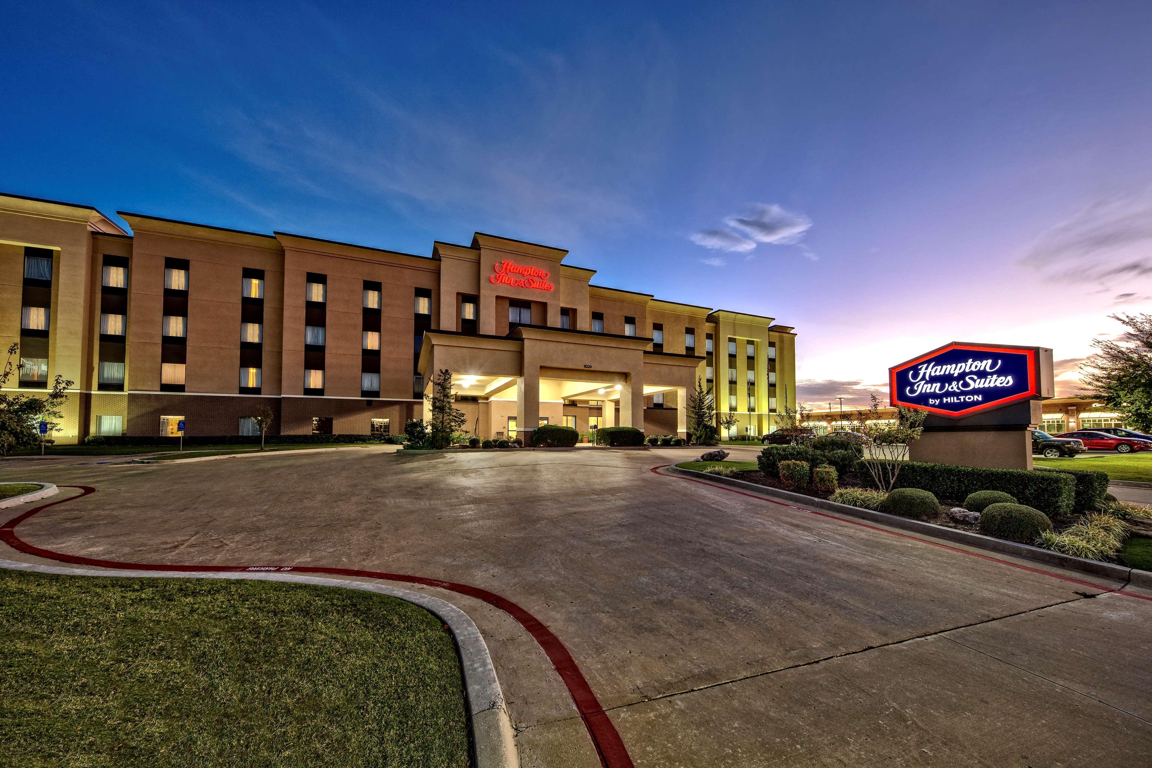 Hampton Inn & Suites Tulsa South Bixby Exterior photo