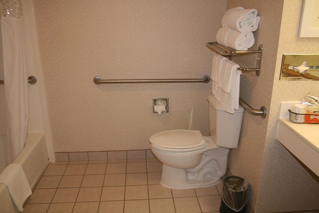 Hampton Inn & Suites Tulsa South Bixby Room photo